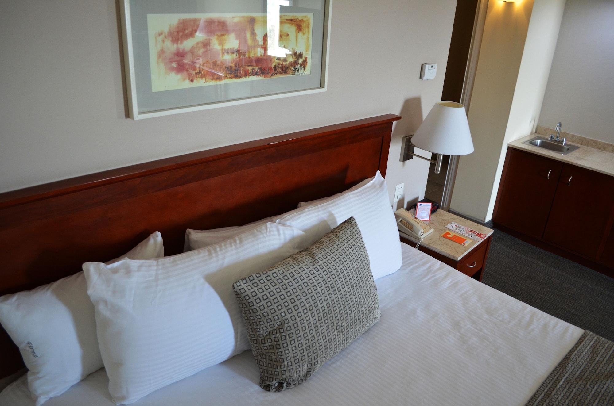 Casa Inn Business Hotel Celaya Kültér fotó