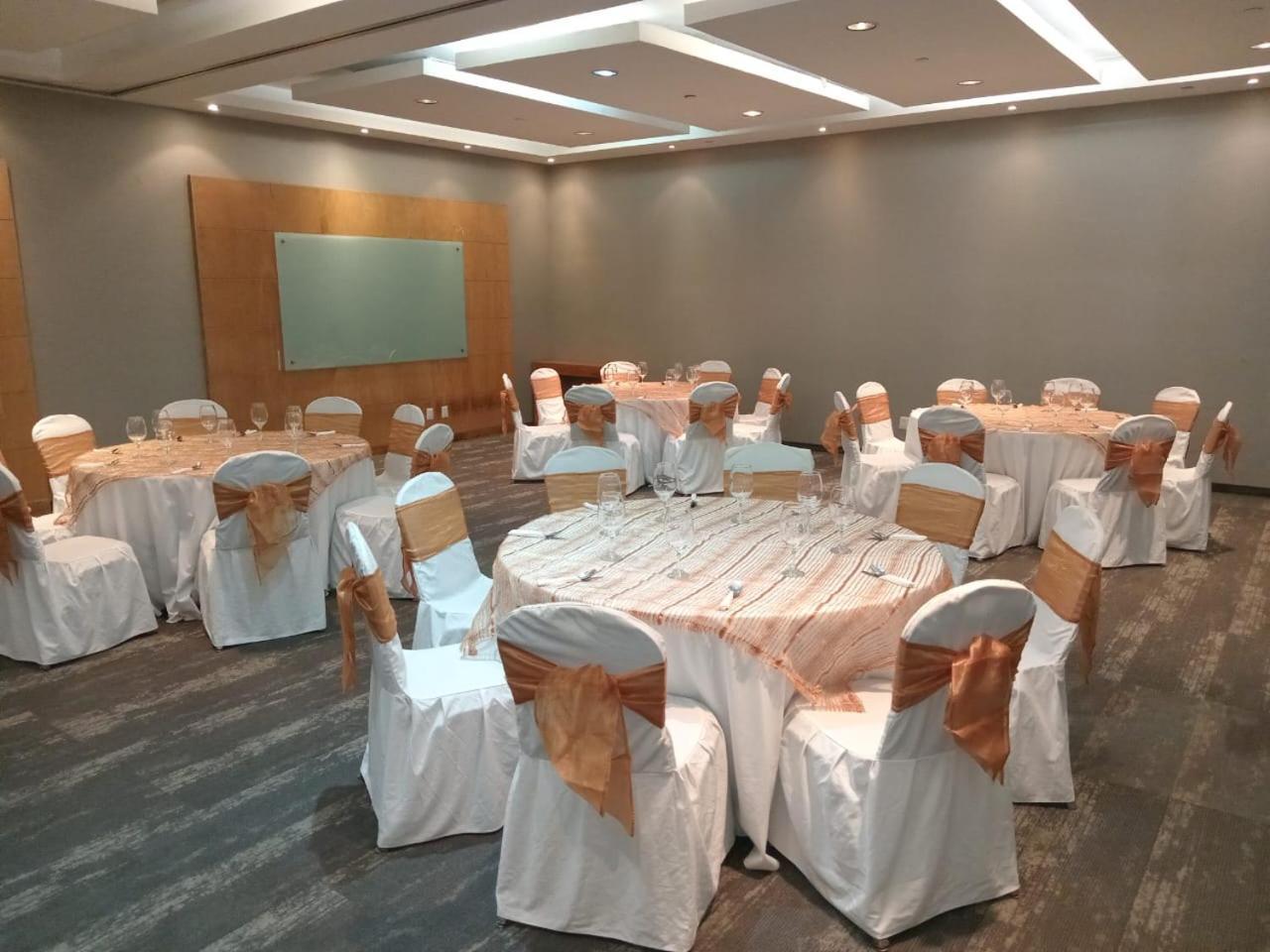 Casa Inn Business Hotel Celaya Kültér fotó